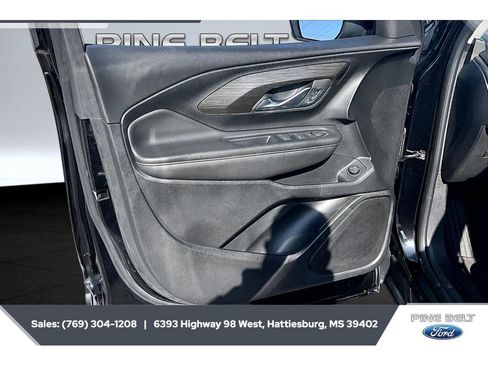 Used 2023 GMC Terrain SLE w/ Driver Convenience Package FWD image 18