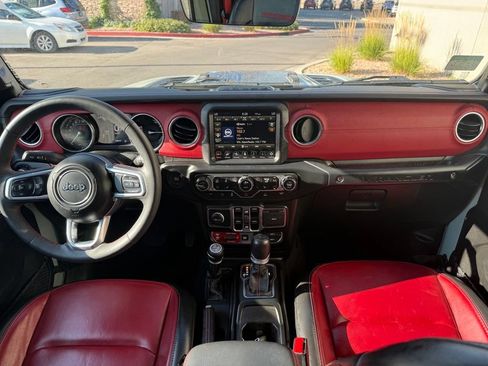 Used 2023 Jeep Wrangler Unlimited Rubicon 4xe AWD/4WD image 14
