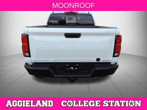 Used 2026 Chevrolet Colorado ZR2 w/ Technology Package AWD/4WD image 5