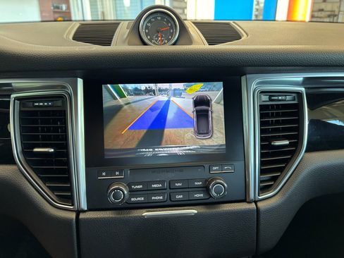 Used 2017 Porsche Macan S image 20