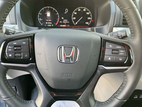 Used 2026 Honda Odyssey Touring image 32