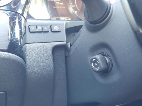 Used 2025 Lexus ES 350 w/ Premium Package FWD image 29