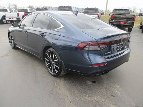 Used 2025 Honda Accord Touring image 8
