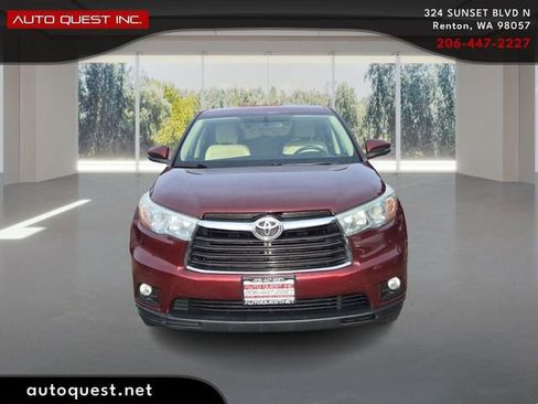 Used 2016 Toyota Highlander Plus image 2