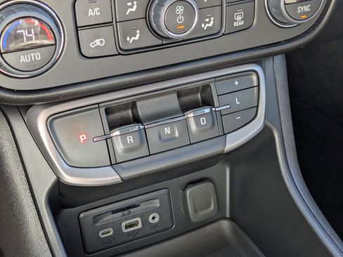 Used 2023 GMC Terrain AT4 image 25