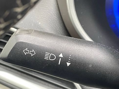 Used 2024 Chrysler Voyager LX FWD image 22