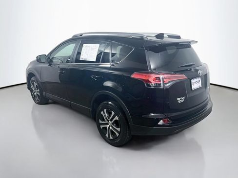 Certified 2018 Toyota RAV4 LE FWD image 5