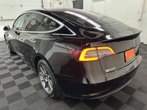 Used 2018 Tesla Model 3 Long Range RWD image 8