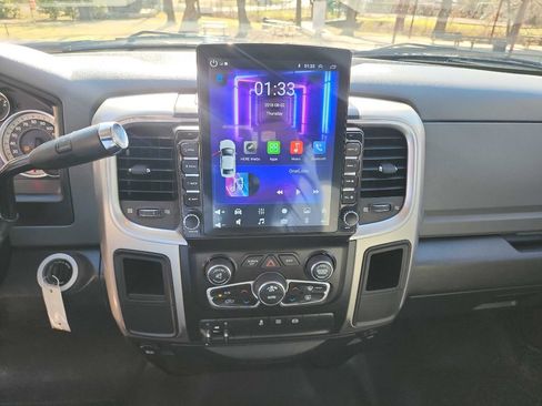 Used 2018 RAM 2500 SLT w/ Luxury Group image 25