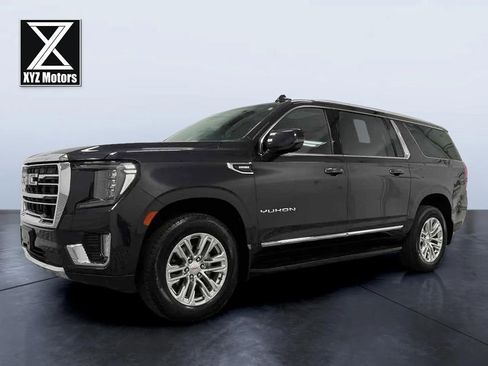 Used 2023 GMC Yukon XL SLT image 2