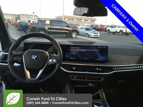 Used 2024 BMW X5 xDrive50e w/ Parking Assistance Package image 4