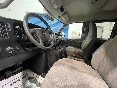 Used 2017 Chevrolet Express 3500 LT w/ LT Preferred Equipment Group image 34