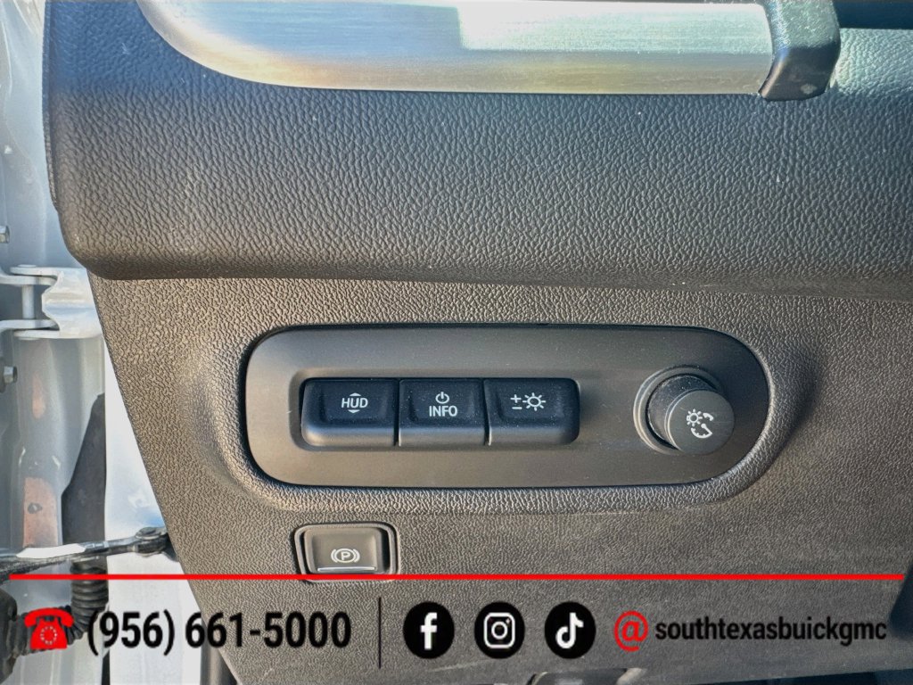 Used 2022 GMC Terrain SLT w/ Tech Package FWD image 20