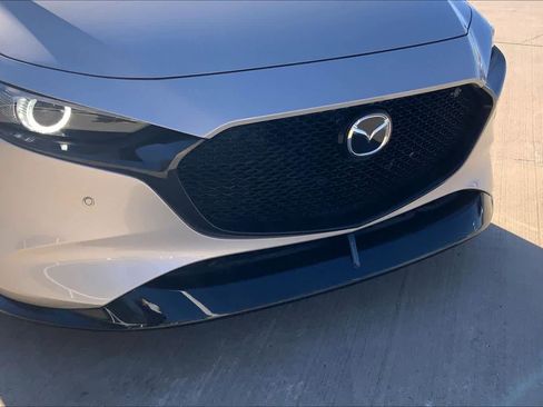 Used 2024 MAZDA MAZDA3 Hatchback w/Premium Plus Pkg image 29