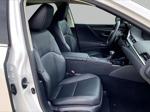 Used 2020 Lexus ES 350 w/ Premium Package FWD image 9