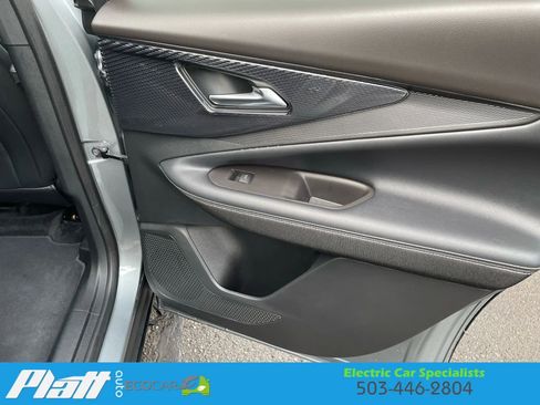 Used 2024 Chevrolet Blazer EV LT image 40