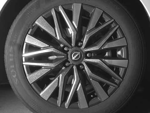 Used 2025 Nissan Altima 2.5 SV image 13