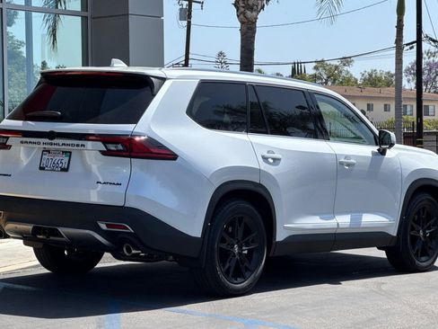 Certified 2026 Toyota Grand Highlander AWD Hybrid image 5