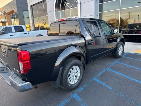 Used 2019 Nissan Frontier SV AWD/4WD image 3