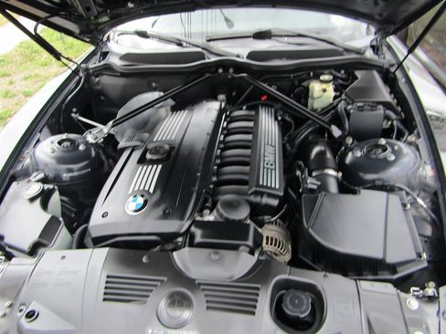 Used 2007 BMW Z4 3.0i image 10