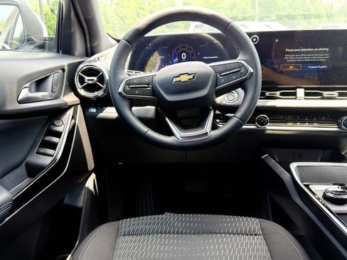 New 2026 Chevrolet Equinox LT FWD image 19