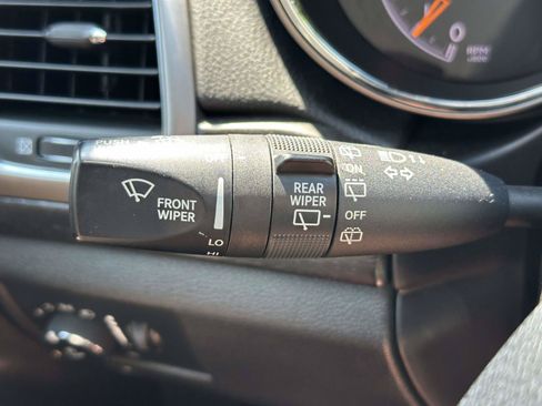 Used 2018 Jeep Grand Cherokee Altitude AWD/4WD image 30