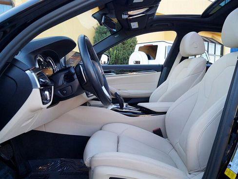 Used 2018 BMW 530i image 17