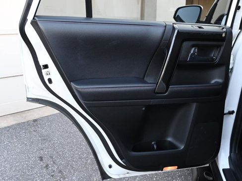 Used 2019 Toyota 4Runner TRD Off-Road image 19