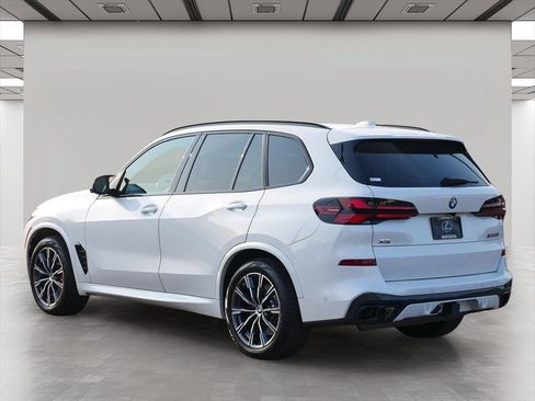 Used 2024 BMW X5 M60i AWD/4WD image 4