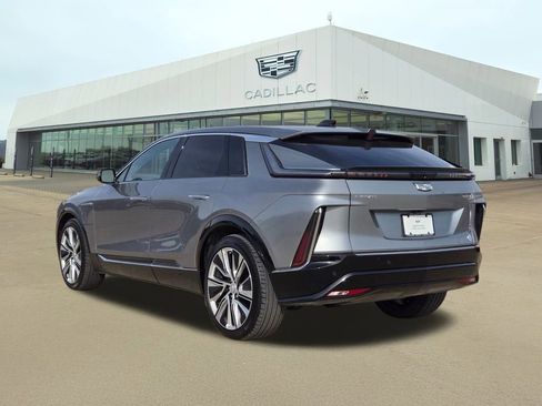 Certified 2025 Cadillac Lyriq Luxury w/ LPO, Floor Liner Package image 4