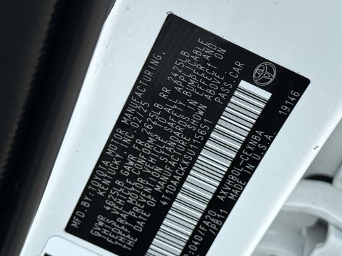 Used 2025 Toyota Camry LE FWD image 28