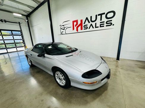 Used 1996 Chevrolet Camaro RS image 2