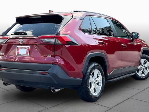 Used 2019 Toyota RAV4 XLE FWD image 13
