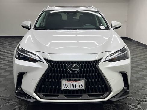 Used 2025 Lexus NX 250 FWD image 3