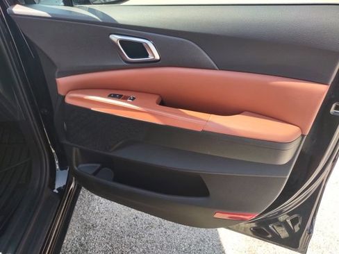 Used 2026 Kia Carnival EX FWD image 27
