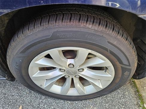 Used 2016 Chrysler 300 Limited image 5