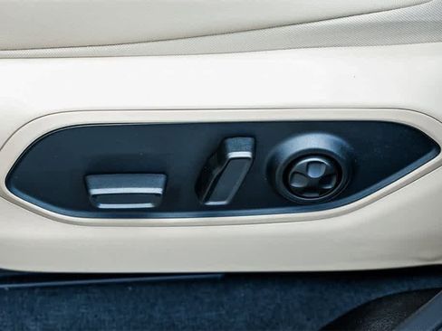 New 2025 Jeep Grand Cherokee Limited w/ Luxury Tech Group II image 22