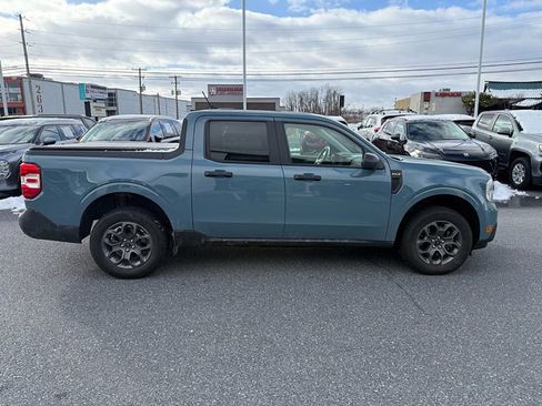 Used 2023 Ford Maverick XLT image 3