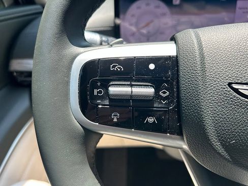 Certified 2026 Genesis GV80 2.5T Select AWD/4WD image 9