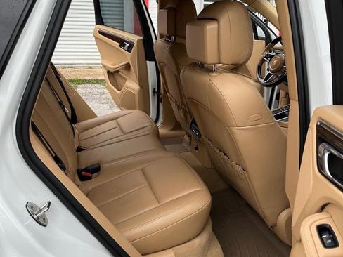 Used 2015 Porsche Macan S image 19