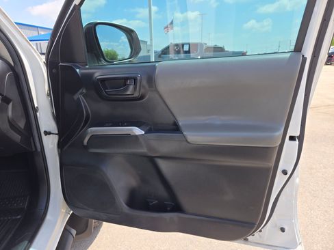 Used 2021 Toyota Tacoma SR5 RWD image 25