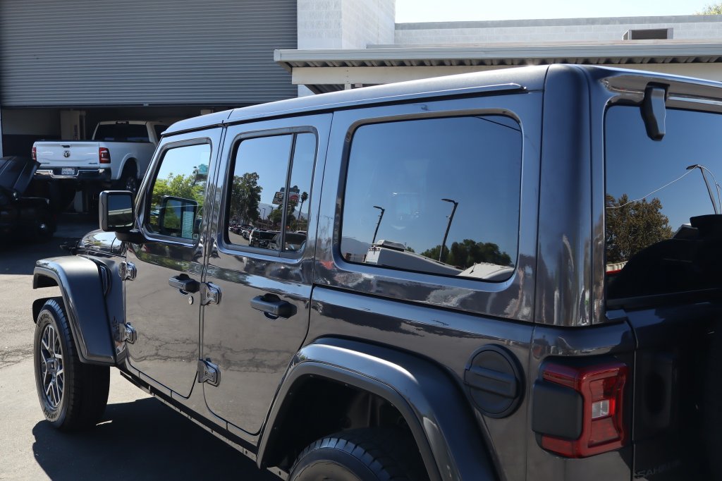 Certified 2025 Jeep Wrangler Unlimited Sahara AWD/4WD image 16