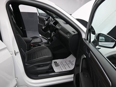 Used 2024 Volkswagen Tiguan SEL R-Line image 24