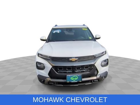Used 2021 Chevrolet TrailBlazer ACTIV w/ Technology Package AWD/4WD image 3