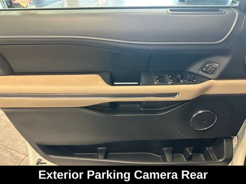Used 2023 Ford Expedition XLT AWD/4WD image 22