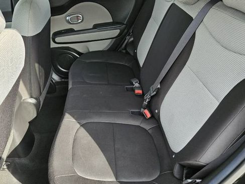 Used 2017 Kia Soul image 17