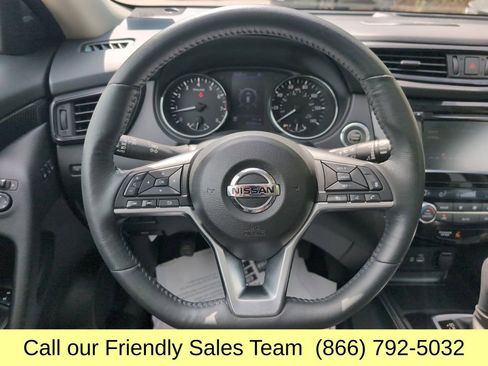 Used 2018 Nissan Rogue SL w/ Premium Package AWD/4WD image 16