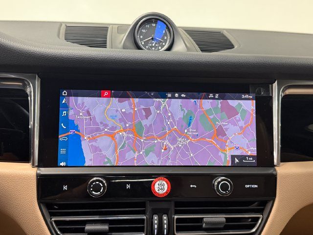 Certified 2026 Porsche Macan AWD/4WD image 19