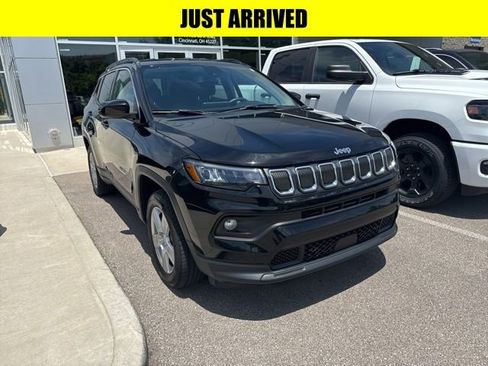 Used 2022 Jeep Compass Latitude AWD/4WD image 1