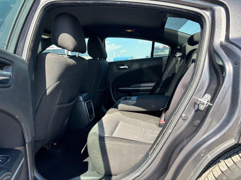 Used 2022 Dodge Charger SXT RWD image 12